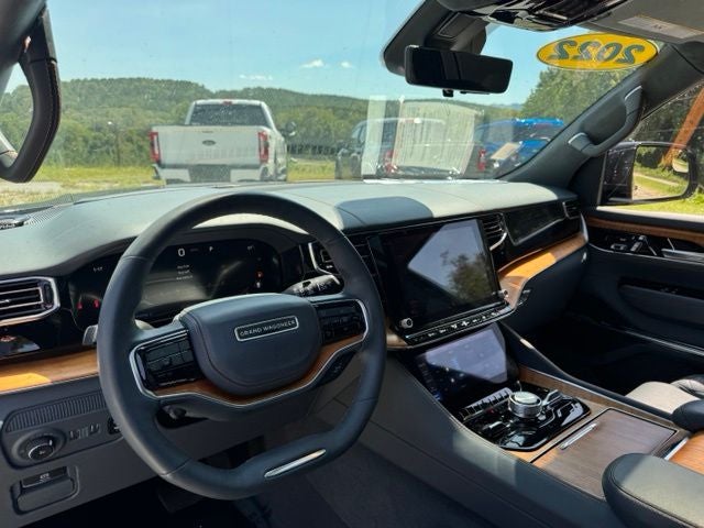 2022 Jeep Grand Wagoneer Series III