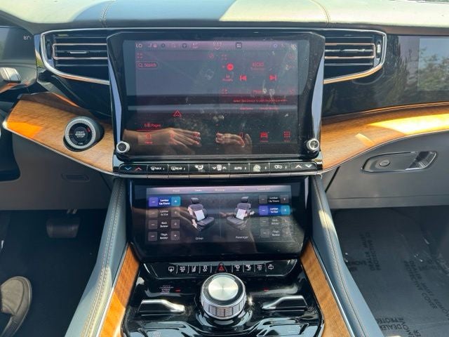 2022 Jeep Grand Wagoneer Series III