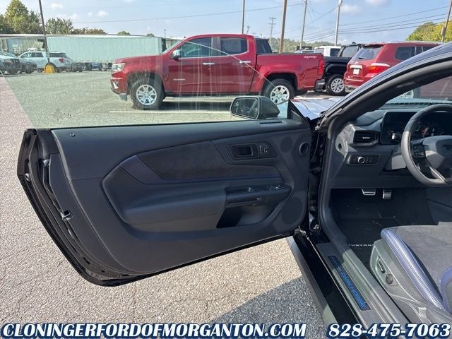 2025 Ford Mustang Dark Horse