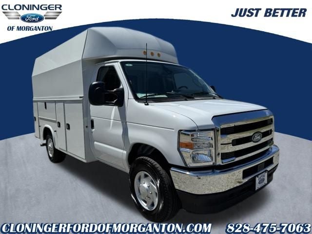 2026 Ford E-350SD Base Cutaway