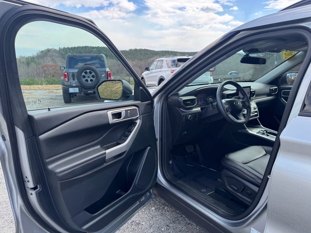 2024 Ford Explorer XLT