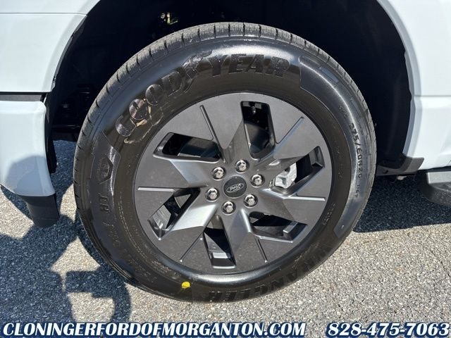 2025 Ford F-150 Lightning Flash