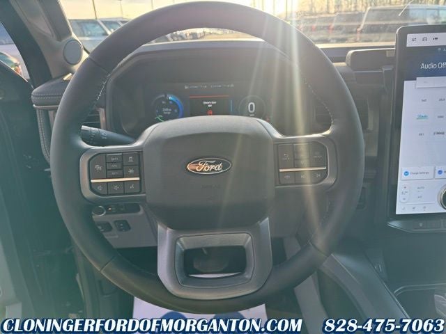 2025 Ford F-150 Lightning Flash