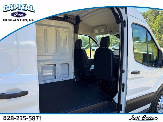 2027 Ford Transit-250 Base