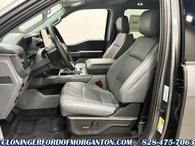 2025 Ford F-150 Lightning Flash