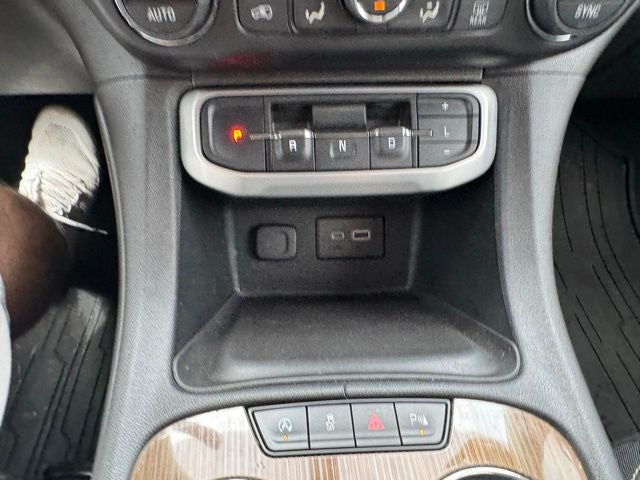 2020 GMC Acadia SLE