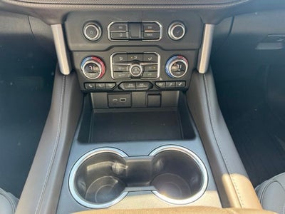 2022 GMC Yukon XL SLT