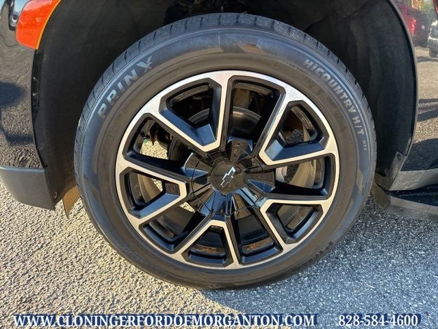 2023 Chevrolet Suburban RST