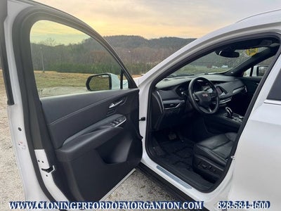 2023 Cadillac XT4 Premium Luxury