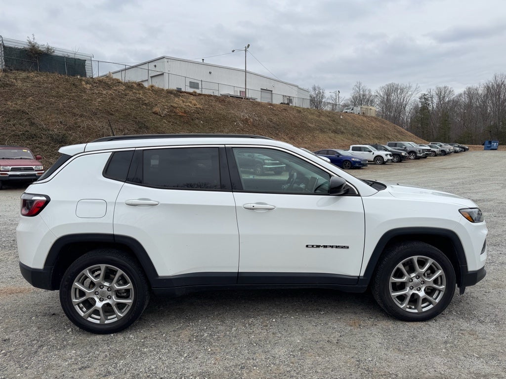 2022 Jeep Compass Latitude Lux