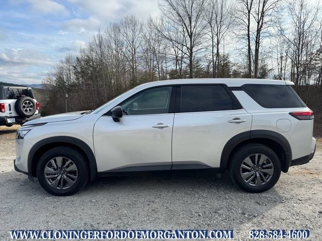 2024 Nissan Pathfinder S