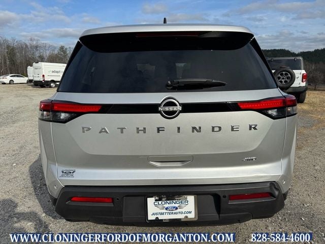 2024 Nissan Pathfinder S