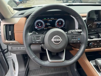 2025 Nissan Pathfinder Platinum