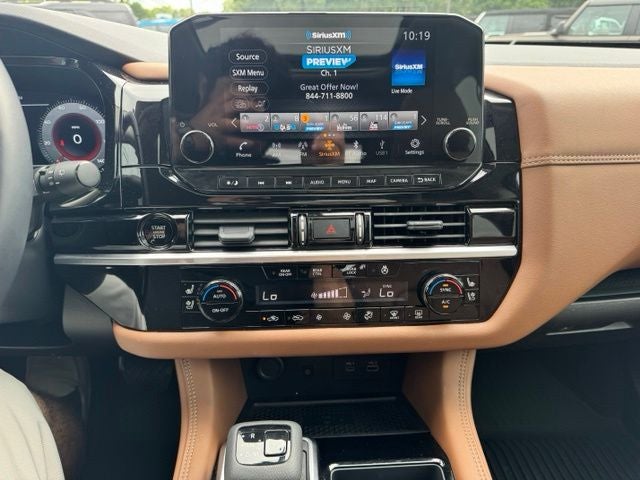 2025 Nissan Pathfinder Platinum