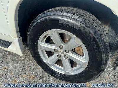 2010 Toyota Highlander Base