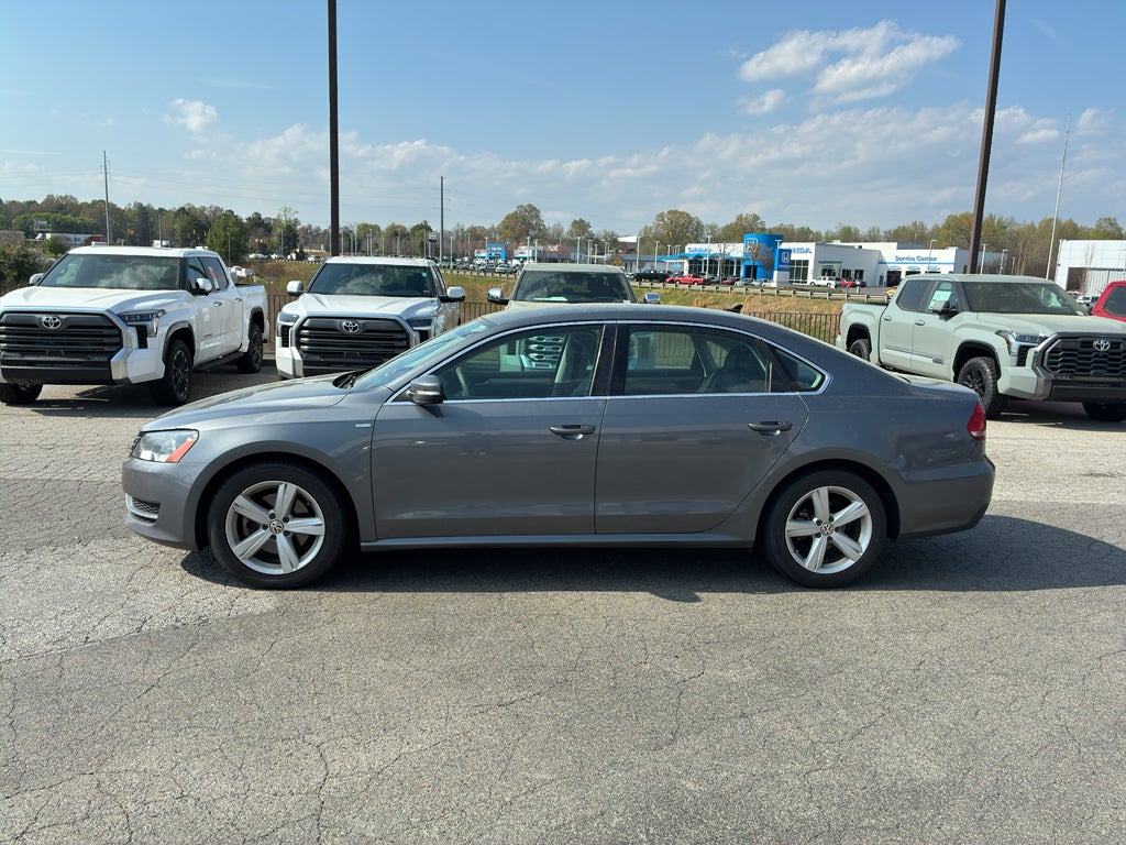2014 Volkswagen Passat Wolfsburg Ed