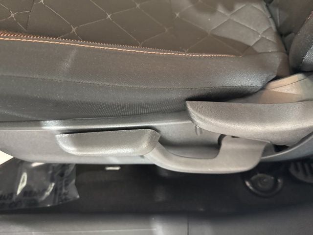 2018 Nissan Kicks SR