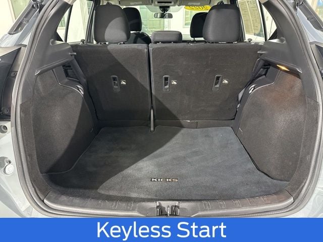 2022 Nissan Kicks SV