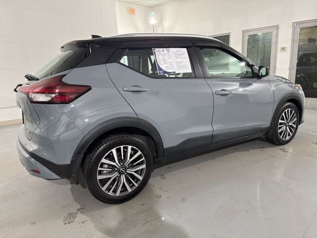 2022 Nissan Kicks SV