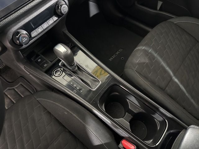 2022 Nissan Kicks SV