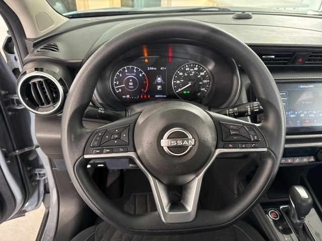 2022 Nissan Kicks SV