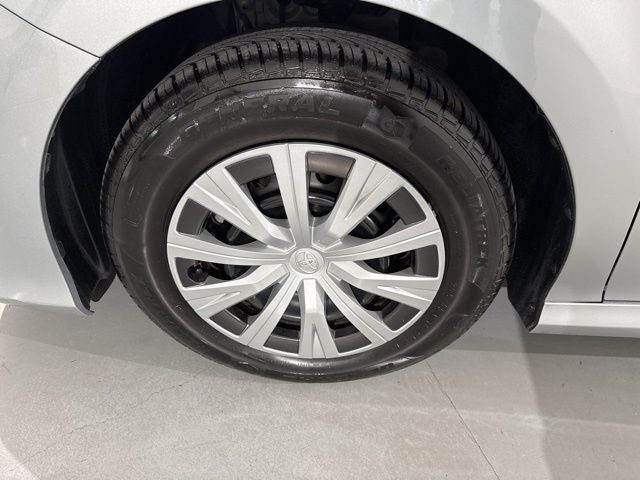 2022 Toyota Camry Hybrid LE