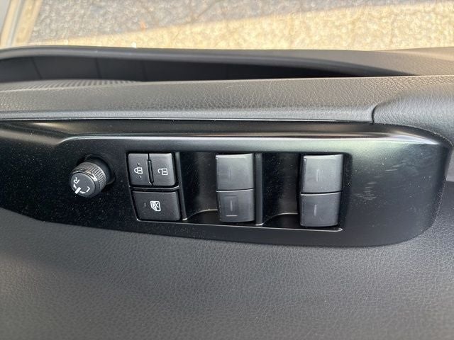 2025 Toyota Camry Hybrid SE