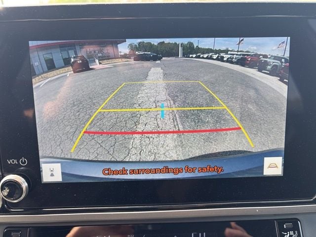 2025 Toyota Camry Hybrid SE