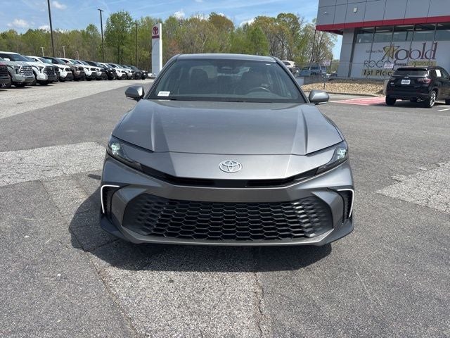 2025 Toyota Camry Hybrid SE