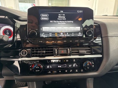 2023 Nissan Pathfinder Platinum