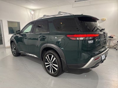 2023 Nissan Pathfinder Platinum