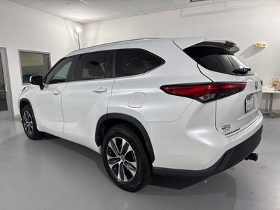 2023 Toyota Highlander Hybrid XLE