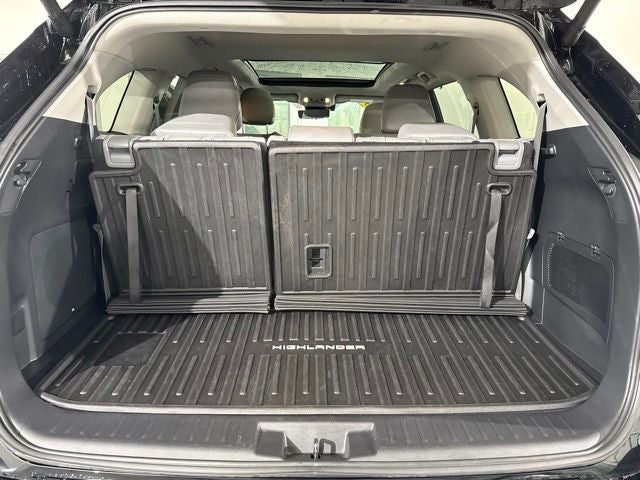 2025 Toyota Highlander Platinum