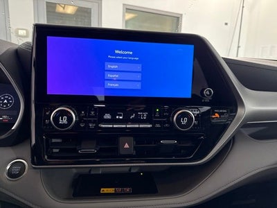 2025 Toyota Highlander Platinum