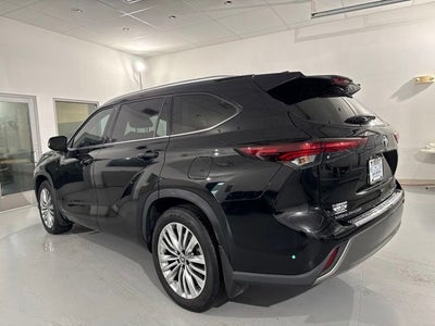 2025 Toyota Highlander Platinum