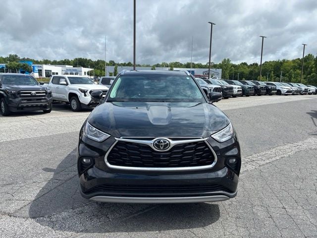 2025 Toyota Highlander Platinum