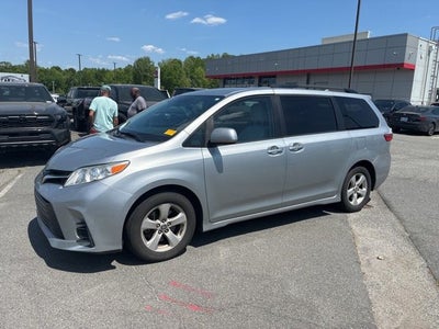 2020 Toyota Sienna LE 8 Passenger
