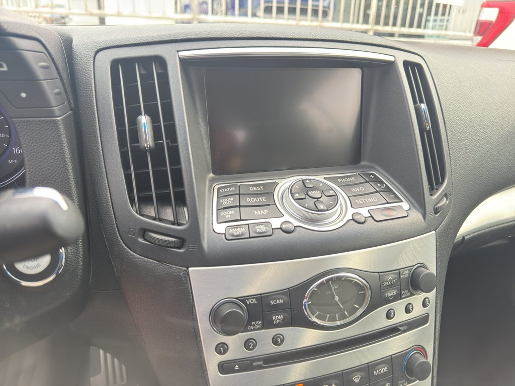 2011 INFINITI G37 BASE