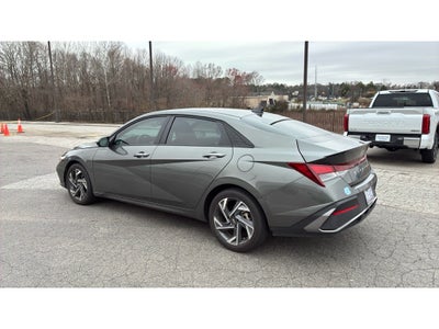 2025 Hyundai Elantra SEL Sport