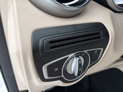 2022 Mercedes-Benz GLC 300